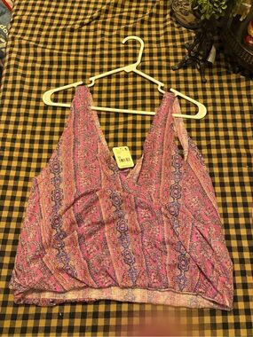 Free People Women’s Pink Paisley V-Neck Tank Top NWT